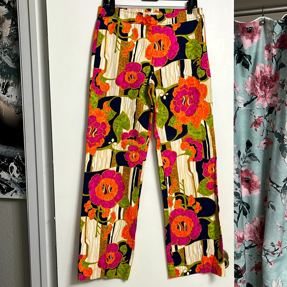 Trina Turk full length pant. So colorful! Firm price. Not a big wide leg.